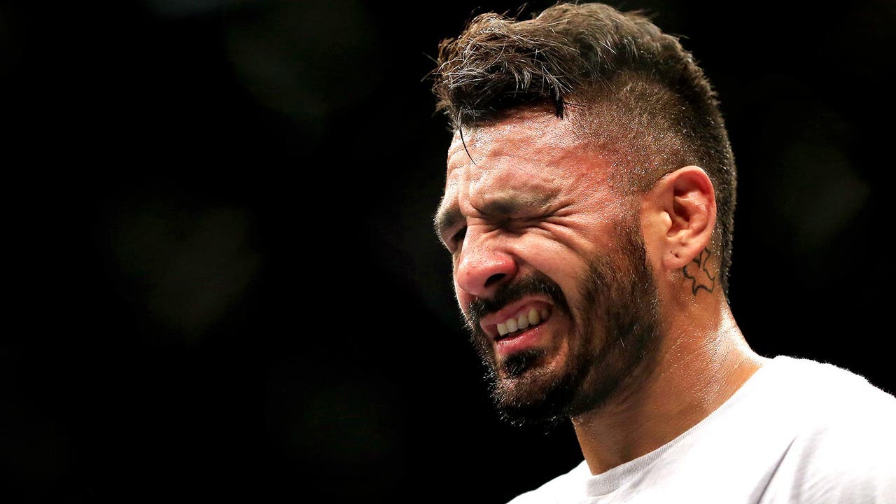Francisco Rivera felt like he got pepper sprayed after eye poke incident